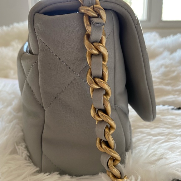 🤍Chanel19 Small grey bag🤍 - Picture 13 of 17